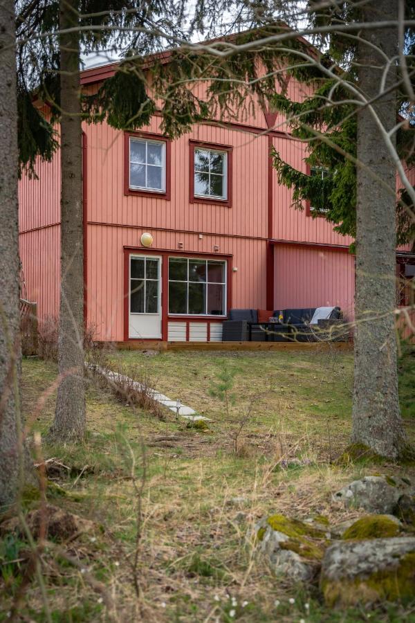 Uppsala Large Family Home Beside Forest Екстериор снимка